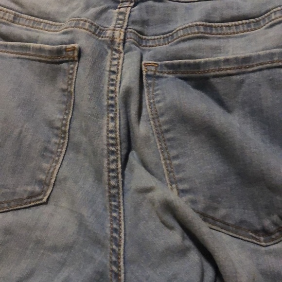 Stretchy Blue Jeans - Picture 3 of 3